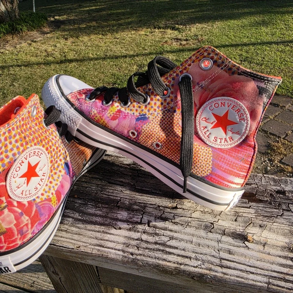 Converse vibrant pattern